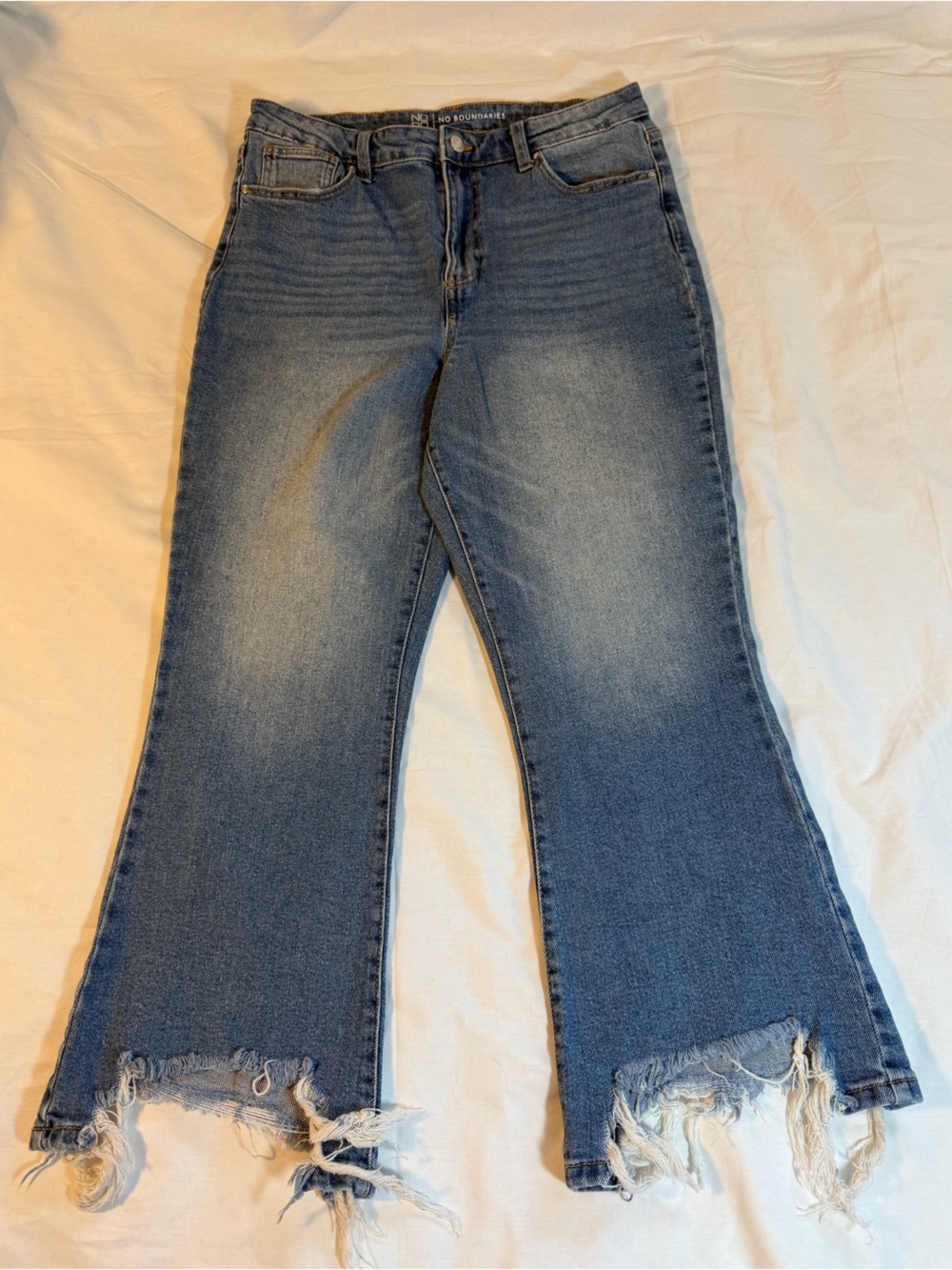 No Boundaries Light Blue Crop Frayed Hem Jeans Size 13
